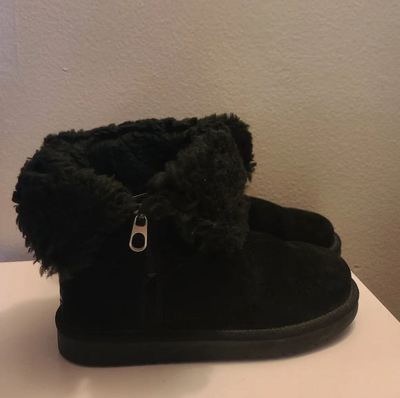 Kids Koolaburra by UGG boots - Picture 2 of 10